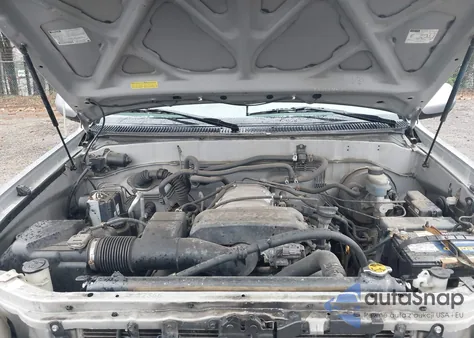 2002 Toyota Sequoia Limited V8 from USA, damaged, VIN 5TDBT48A92S061934